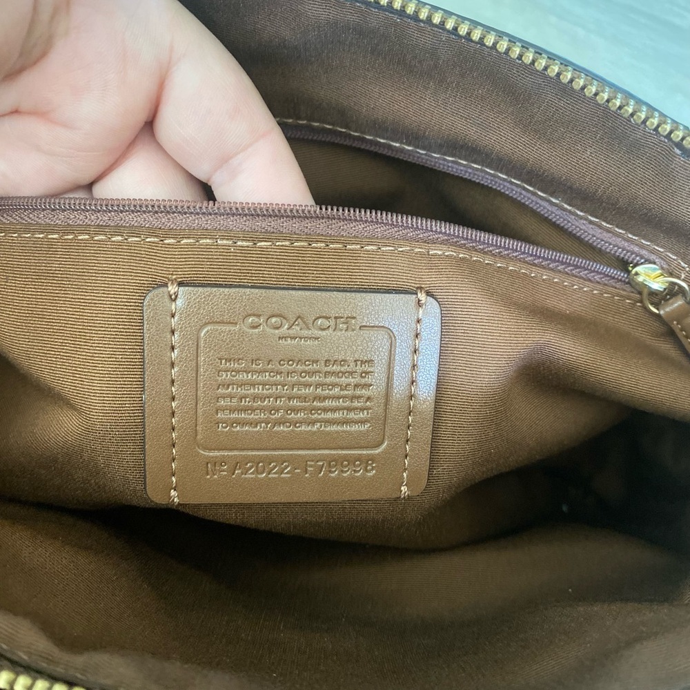 Signature Coach bag - Picture 6 of 8